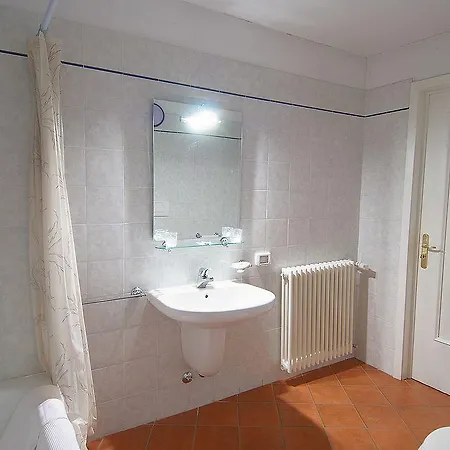 Hotel Dell'academia Mondovì