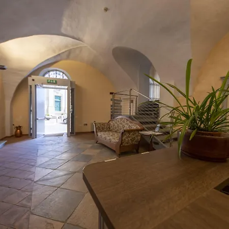 Dell'academia Hotel Mondovì