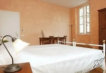 Hotel Dell'academia Mondovì